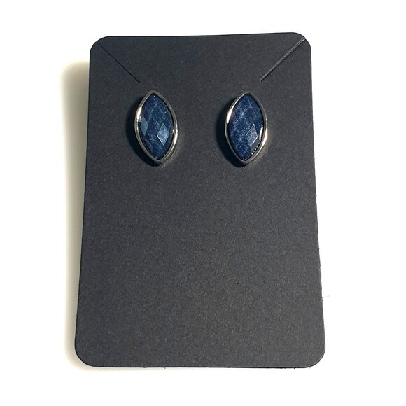 Silver Tone Blue Acrylic Faceted Stud Earrings Elegant Lightweight Jewelry Gift - Picture 1 of 4